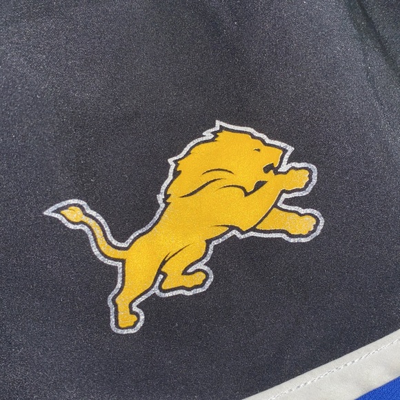 Woman’s Running Shorts Size S - Picture 3 of 3